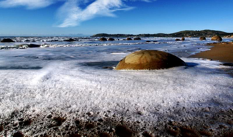Koekohe Beach near Dunedin. Photo credit: Bernard Spragg Flickr