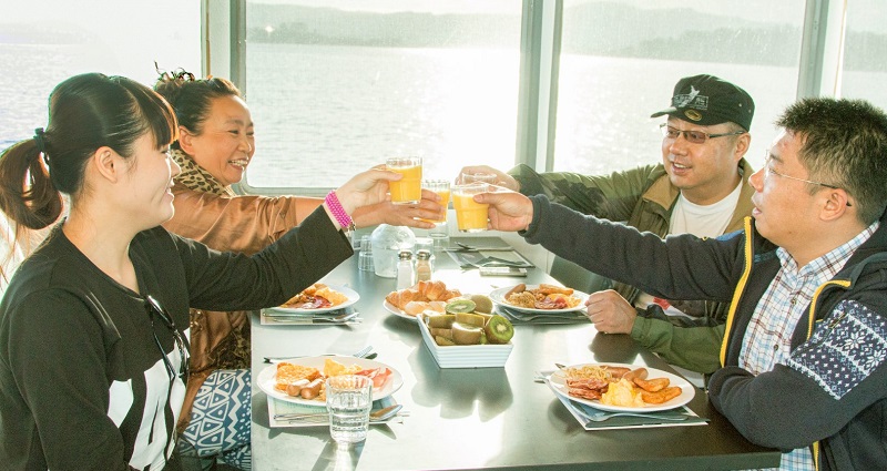 Enjoy a breakfast cruise onboard the Lakeland Queen