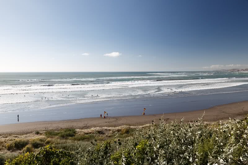 Ngarunui Beach in Raglan. Photo credit: Florian Bugiel