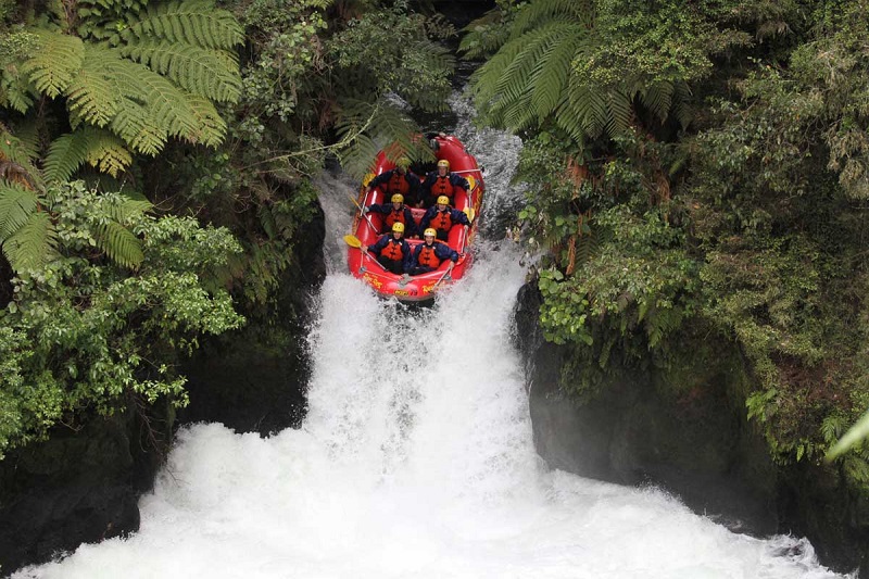 The world's highest commercially rafter waterfawll